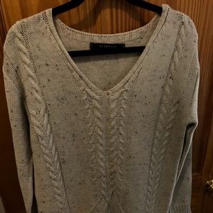 V neck sweater with different colors